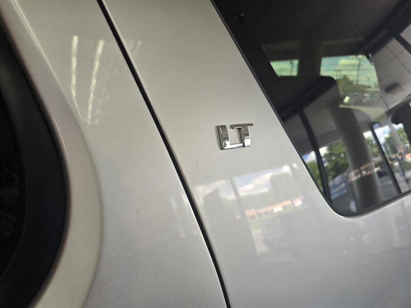 Used 2010 Chevrolet Tahoe LT AWD/4WD image 30
