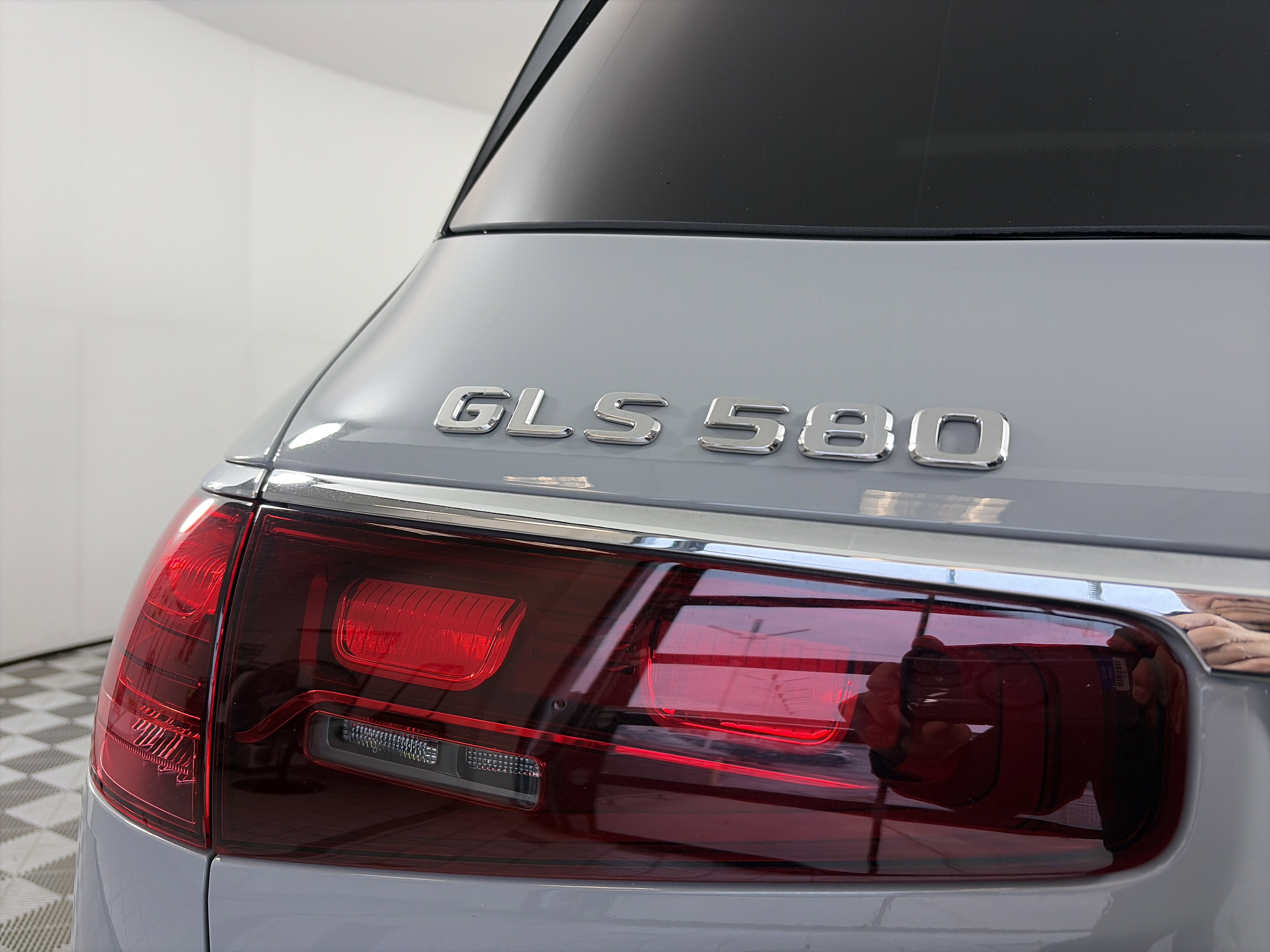 Used 2024 Mercedes-Benz GLS 580 4MATIC image 19