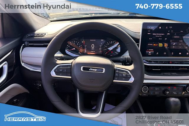 Used 2023 Jeep Compass Limited w/ Sun and Sound Group AWD/4WD image 7