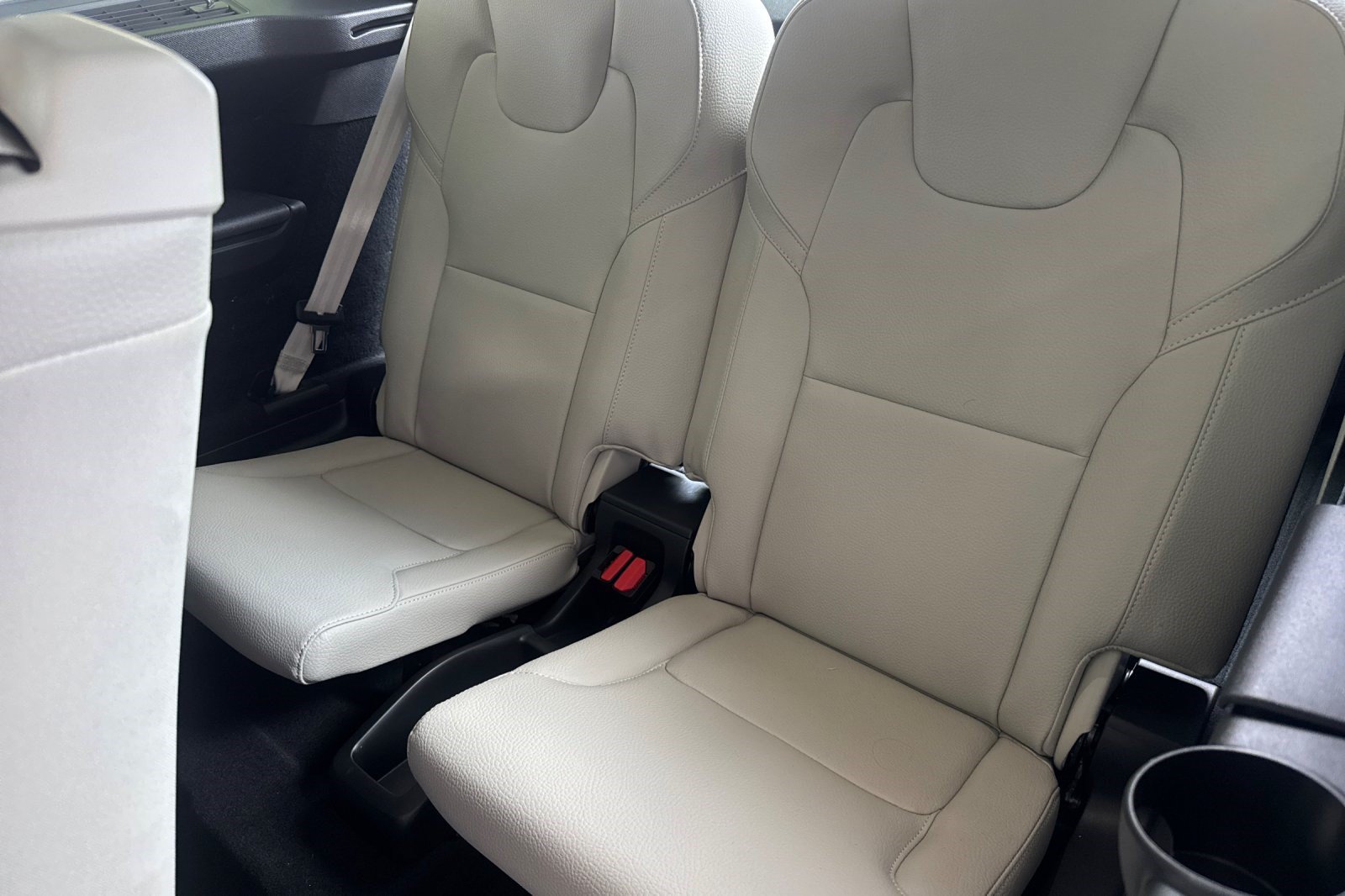 Used 2023 Volvo XC90 B5 Plus AWD/4WD image 22