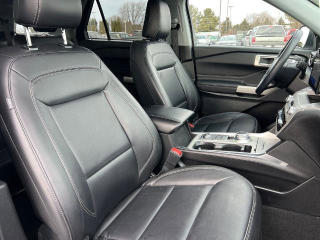 Certified 2023 Ford Explorer XLT w/ Equipment Group 202A AWD/4WD image 33