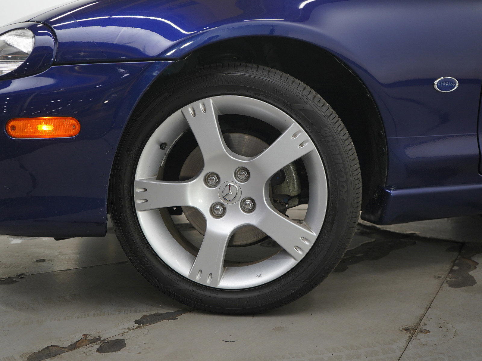 Used 2003 MAZDA MX-5 Miata Shinsen RWD image 24