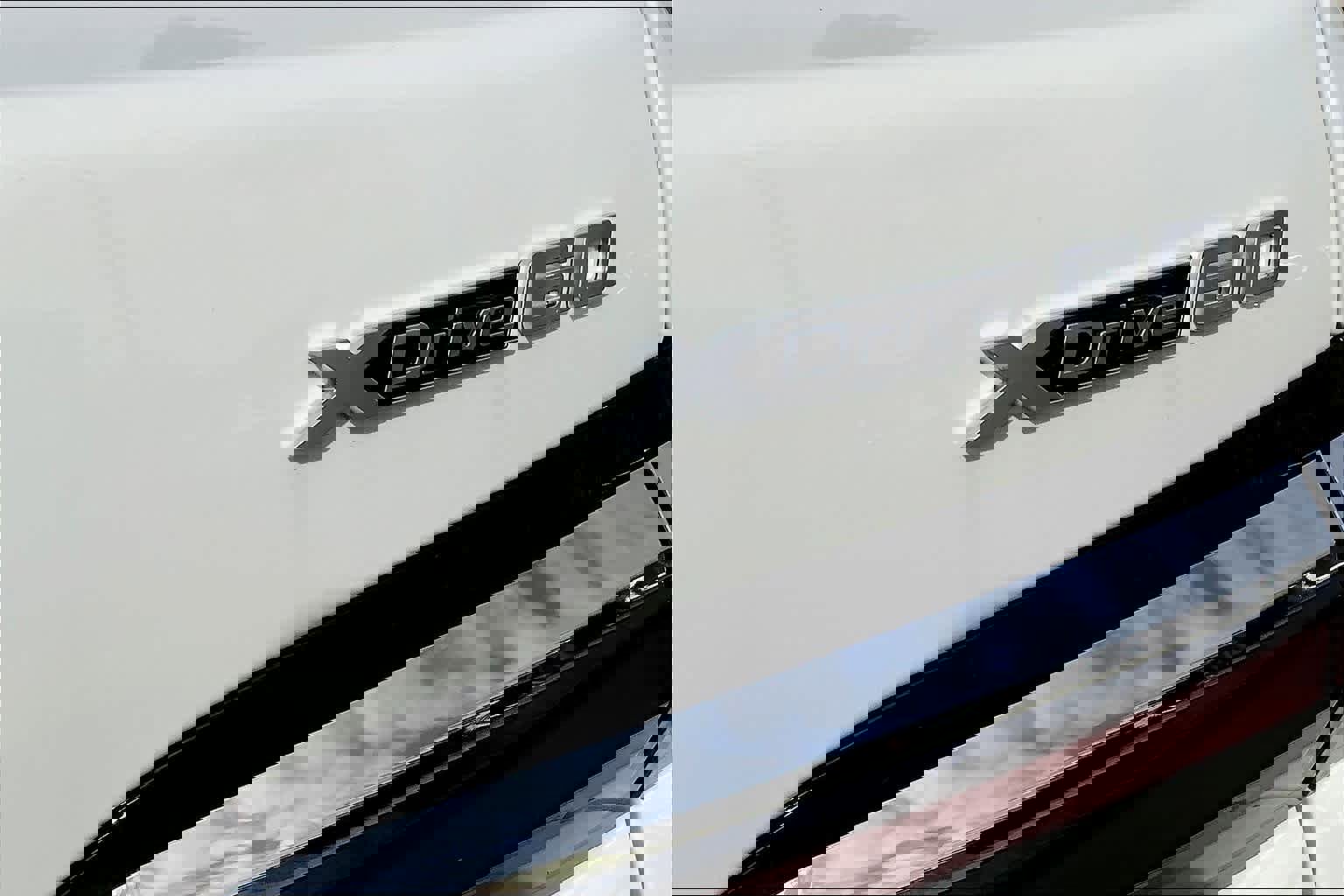 Certified 2024 BMW i7 xDrive60 w/ Premium Package 2 image 15