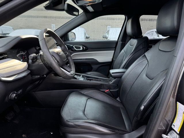 Certified 2023 Jeep Compass Limited w/ Mopar Graphics Package image 16