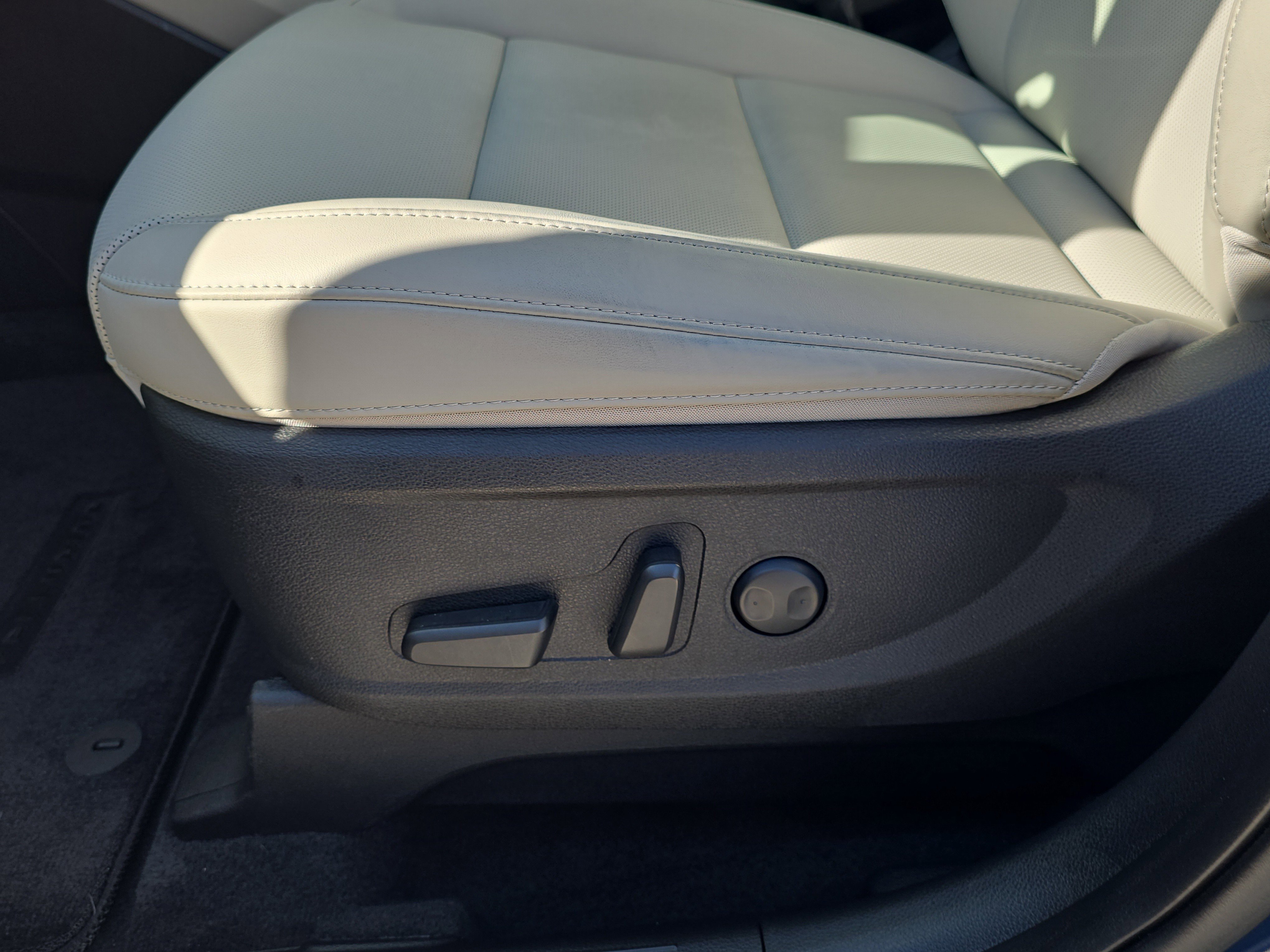 Used 2025 Kia Telluride S image 24