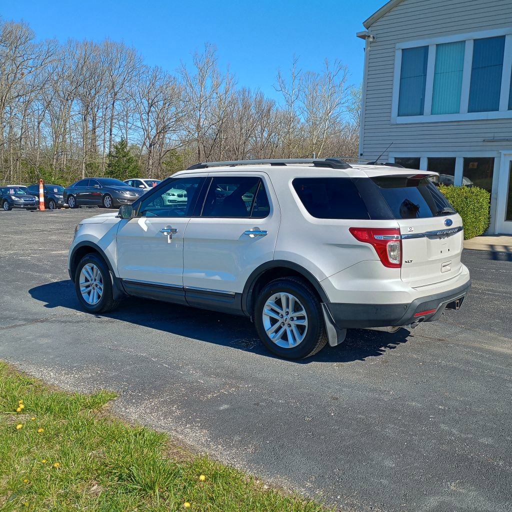 Used 2012 Ford Explorer XLT AWD/4WD image 3