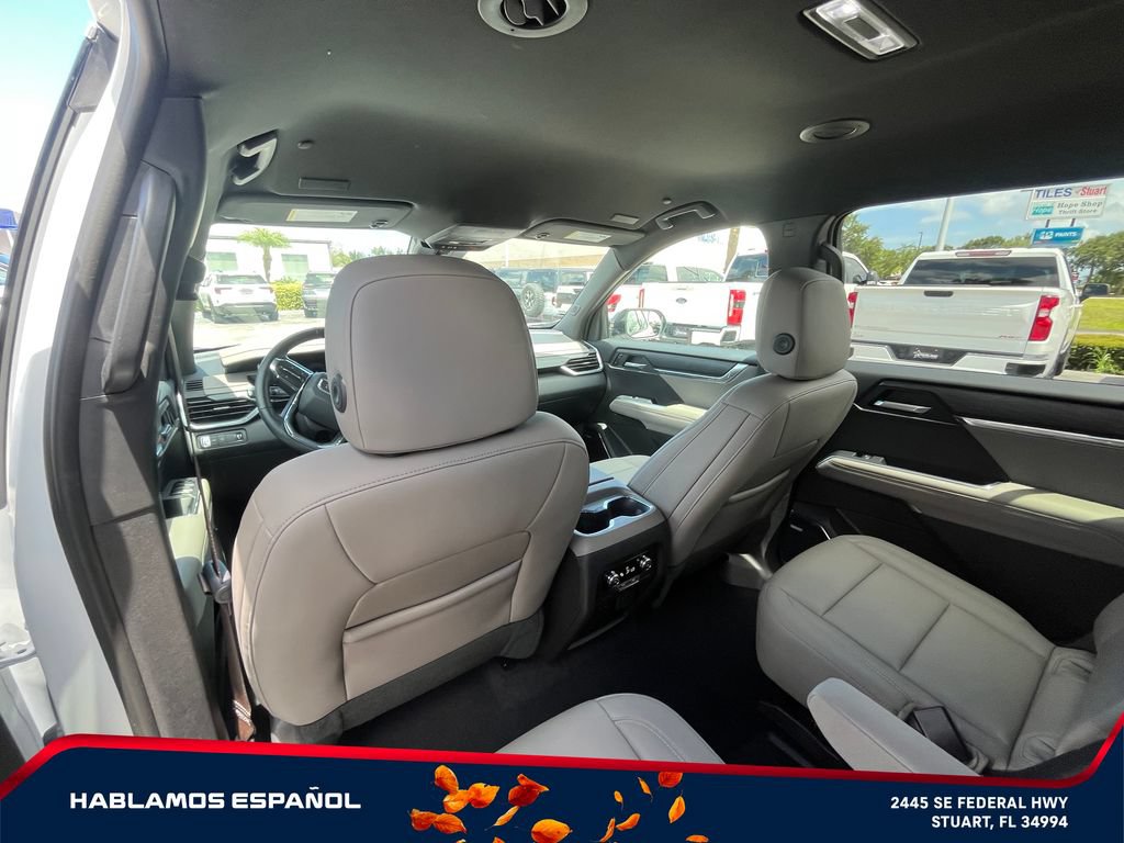 Used 2026 GMC Acadia Elevation w/ Elevation Premium Package FWD image 15