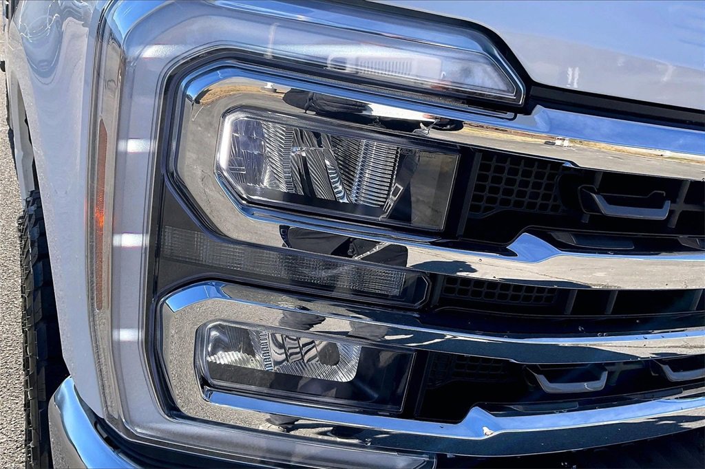 Used 2026 Ford F250 King Ranch w/ Chrome Package image 30