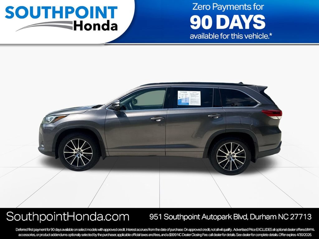 Used 2017 Toyota Highlander SE AWD/4WD image 4