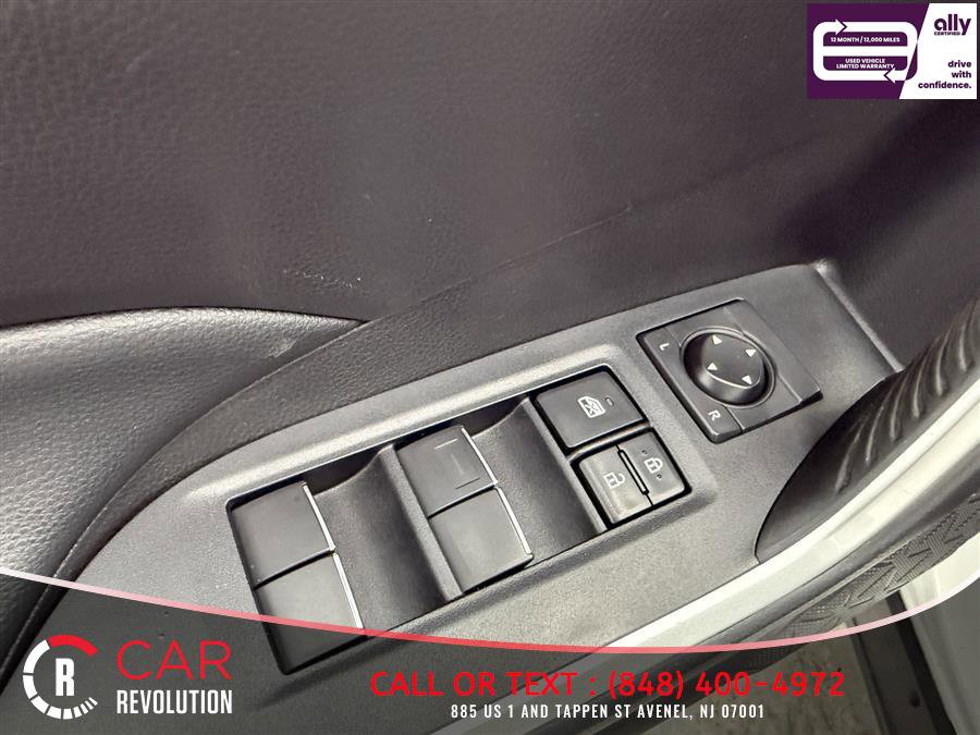 Used 2021 Toyota RAV4 XLE Premium AWD/4WD image 28