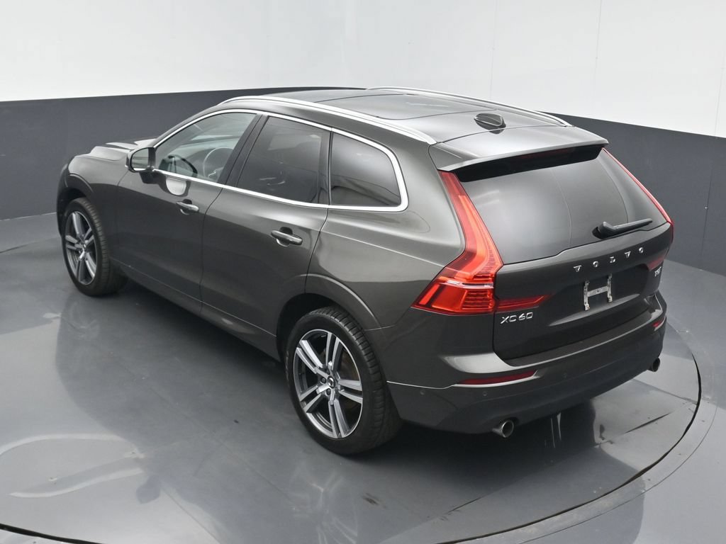 Used 2018 Volvo XC60 T5 Momentum w/ Vision Package AWD/4WD image 12
