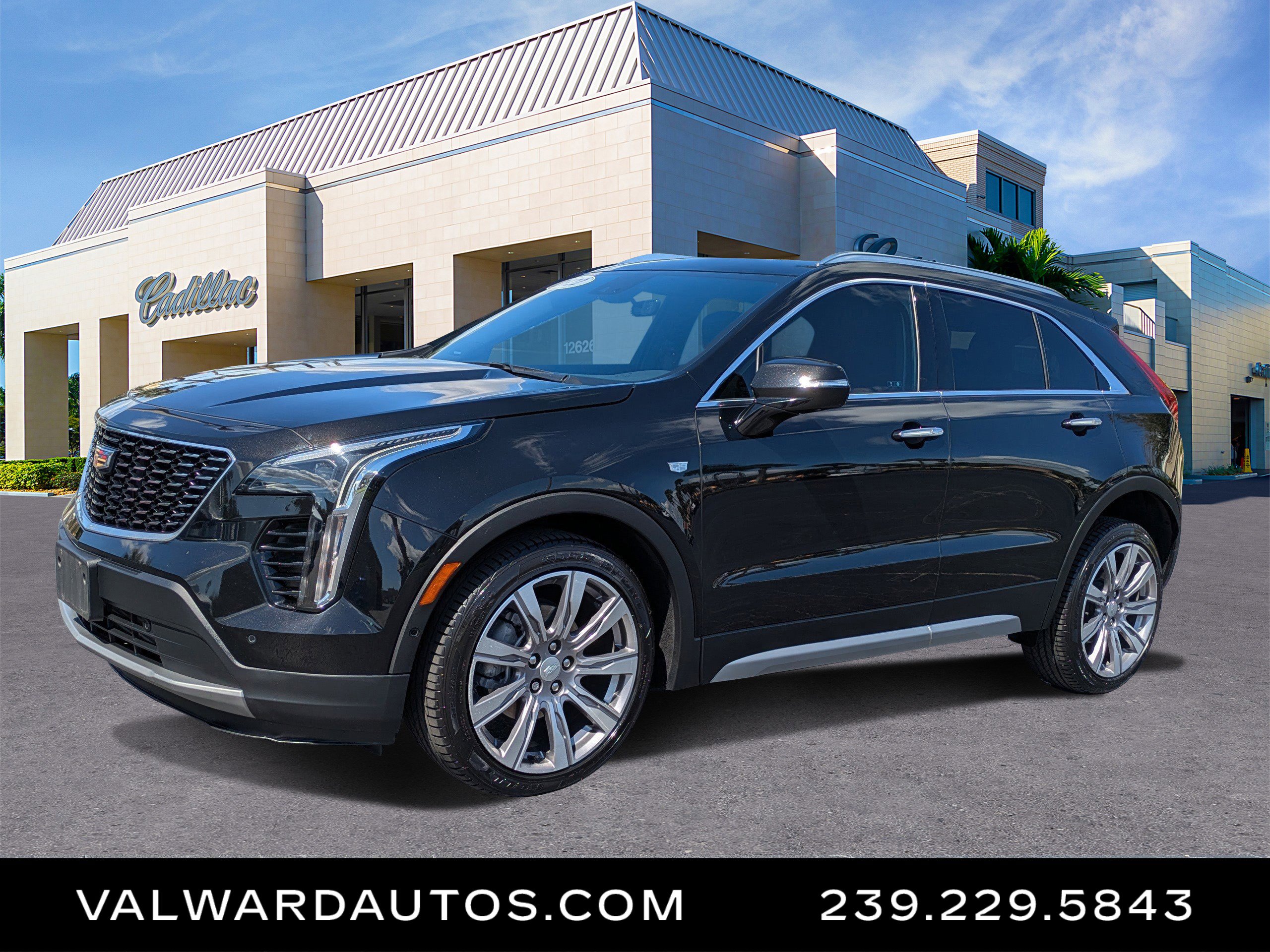 Used 2022 Cadillac XT4 Premium Luxury w/ Enhanced Visibility Package image 1
