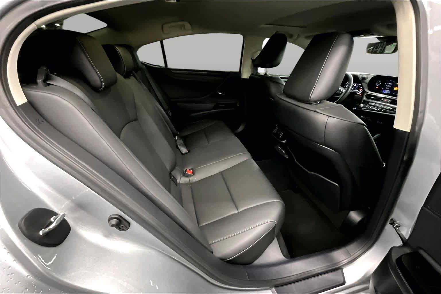 Used 2024 Lexus ES 350 w/ Premium Package FWD image 21
