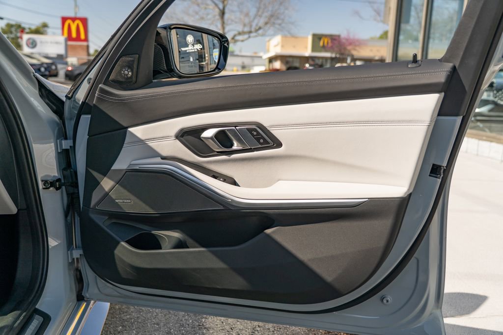 Used 2023 BMW M3 Competition w/ M Carbon Exterior Package image 23