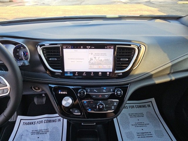New 2026 Chrysler Pacifica Select image 44