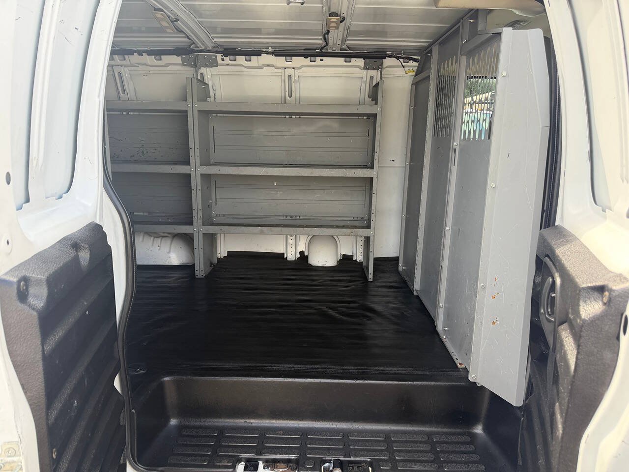 Used 2020 Chevrolet Express 2500 w/ Driver Convenience Package RWD image 10