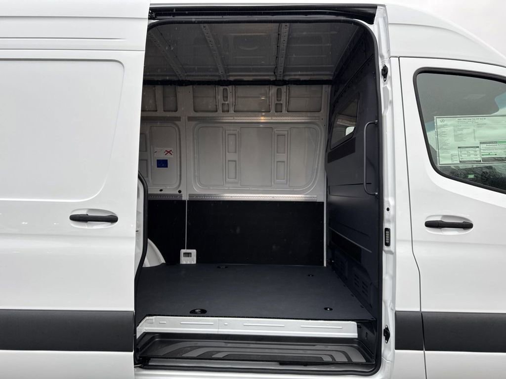 New 2025 Mercedes-Benz Sprinter 2500 image 10