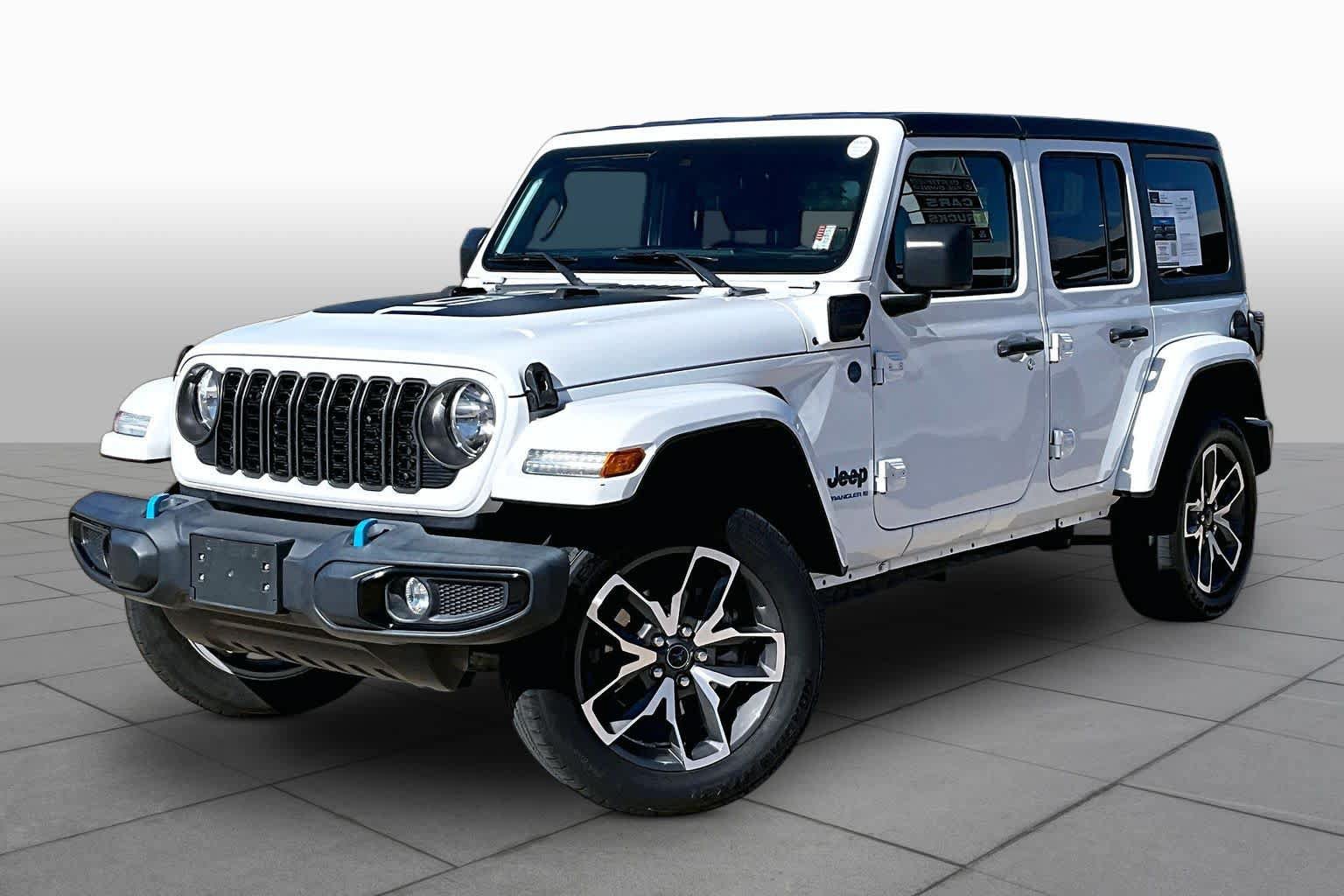Used 2024 Jeep Wrangler Unlimited w/ Convenience Group AWD/4WD image 2