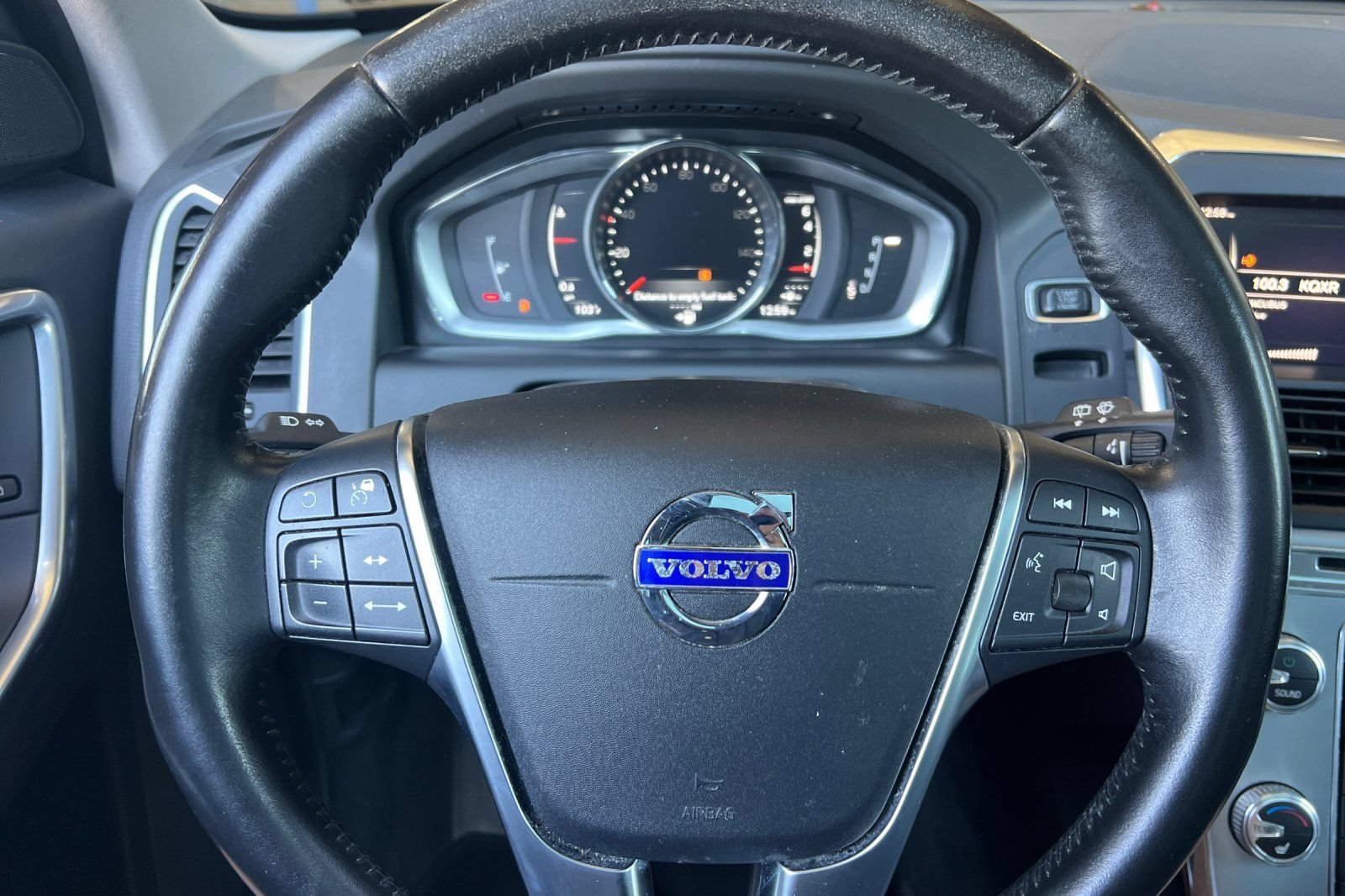 Used 2017 Volvo XC60 T5 Dynamic w/ Advanced Package AWD/4WD image 23
