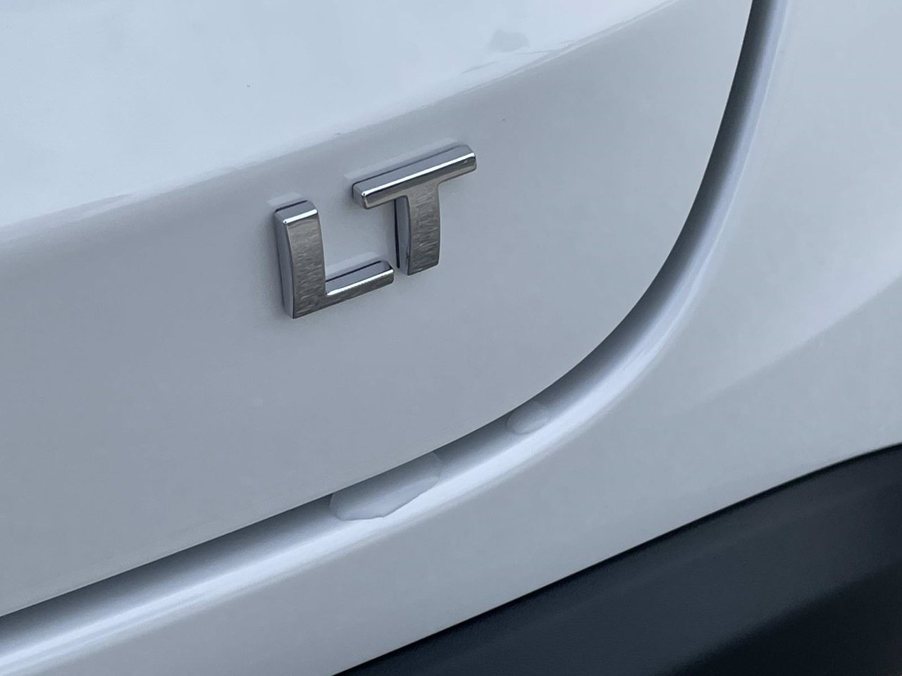 New 2026 Chevrolet Trax LT w/ LT Convenience Package FWD image 8