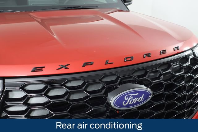 New 2026 Ford Explorer ST-Line w/ ST-Line Street Pack image 13
