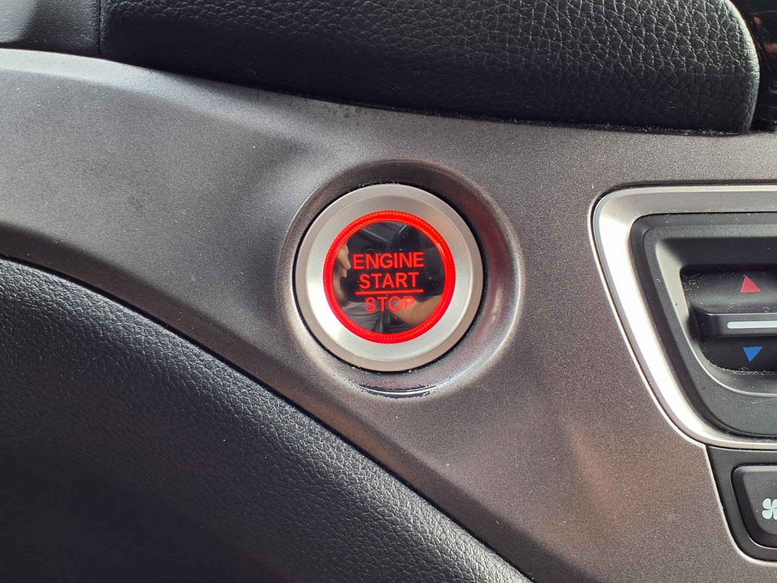 Certified 2018 Honda Ridgeline RTL-T image 11