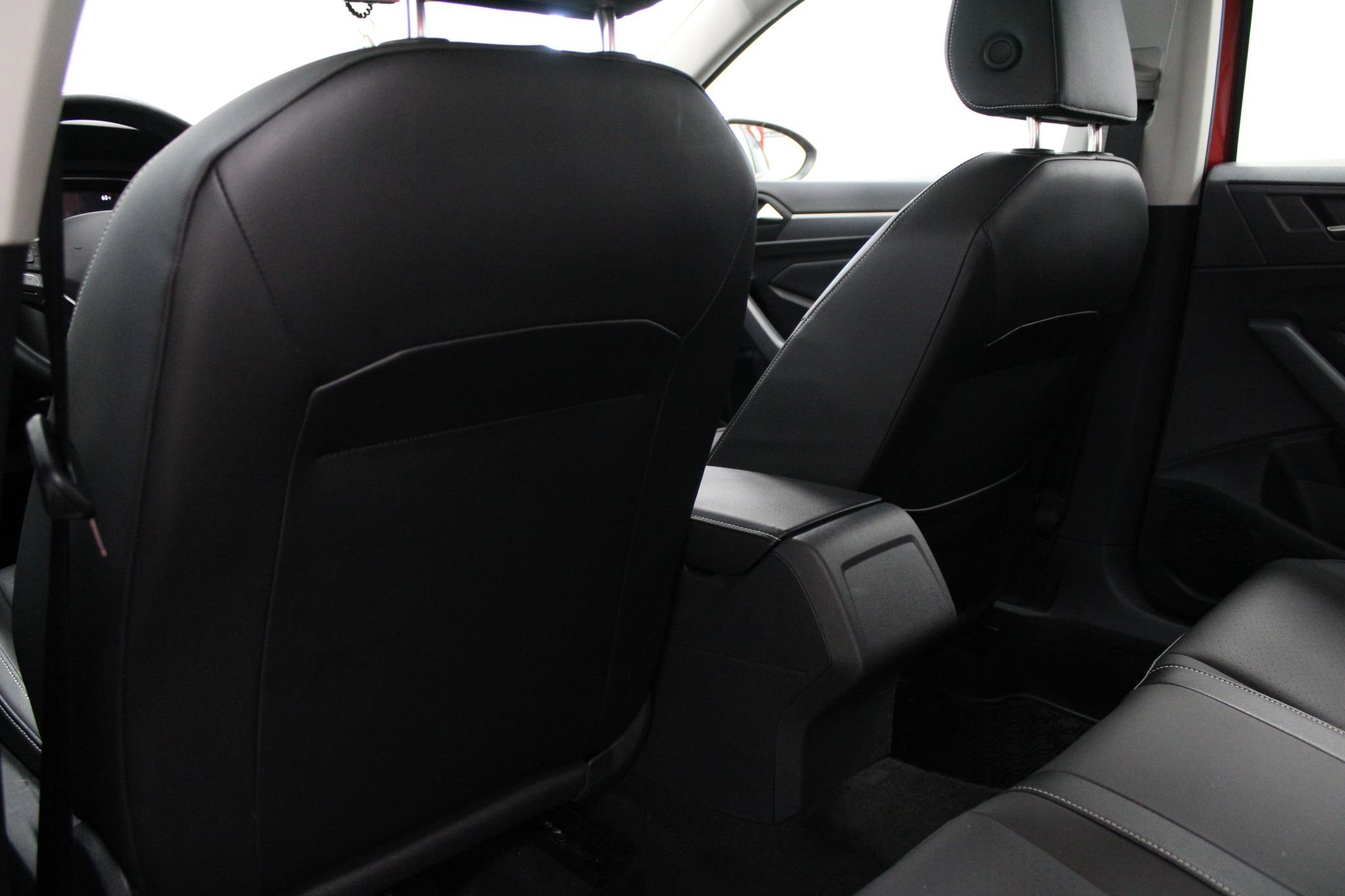 Used 2023 Volkswagen Jetta SE image 14