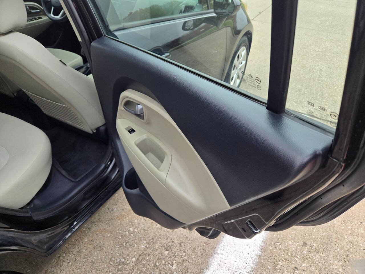 Used 2013 Kia Rio LX w/ PWR Pkg image 31