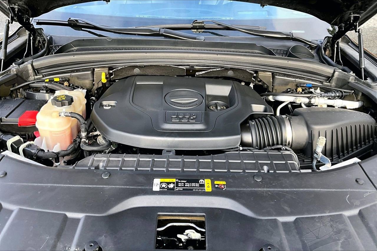 Certified 2022 Jeep Grand Cherokee Summit w/ Adv Protech Group IV image 38