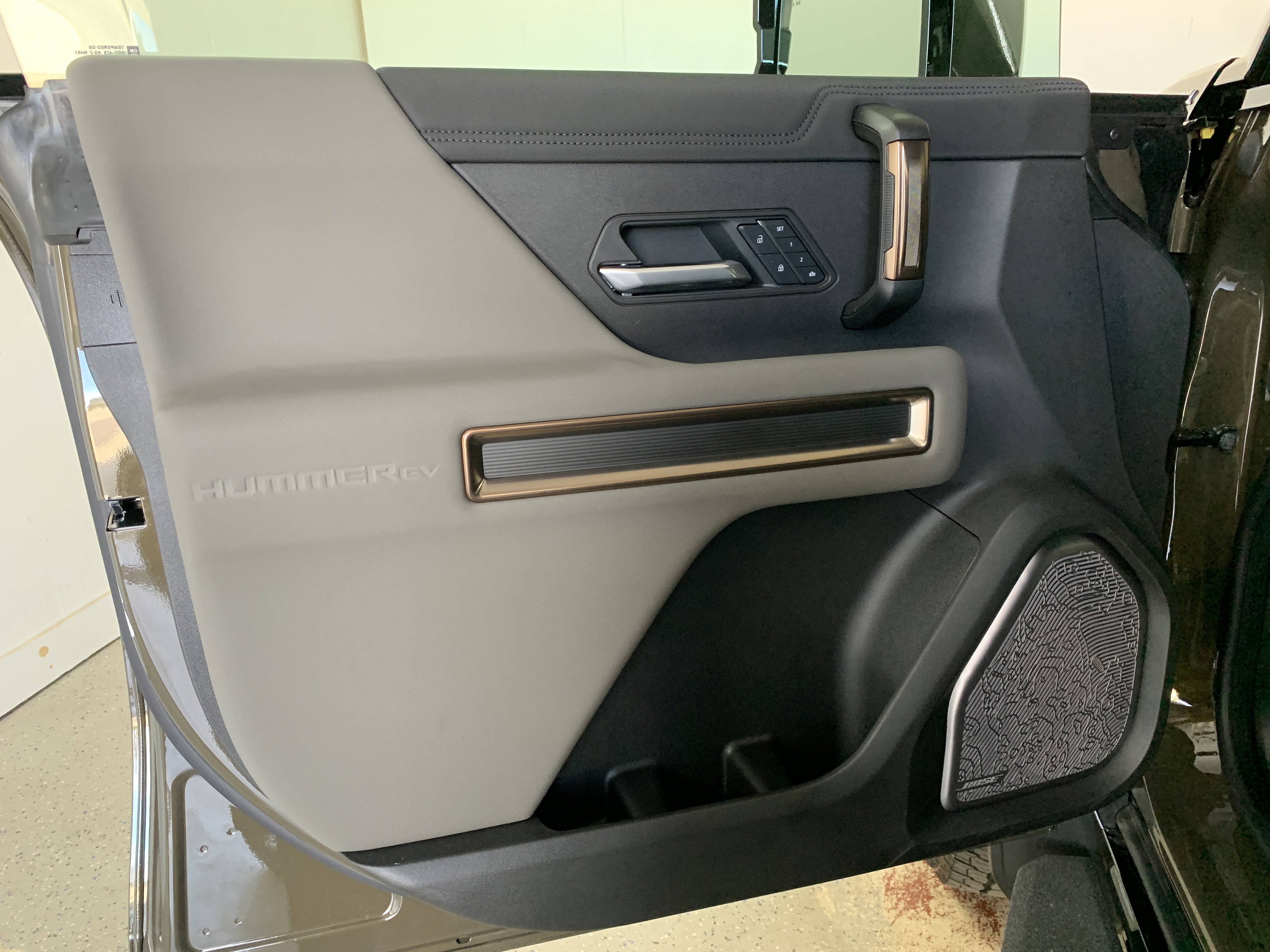 New 2025 GMC Hummer EV 2X image 16