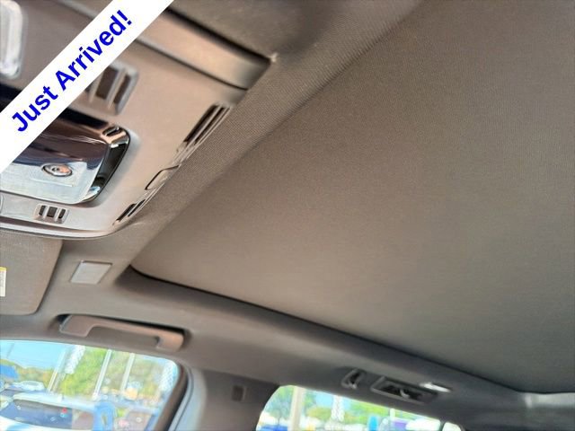 Used 2026 Chevrolet Suburban High Country AWD/4WD image 17