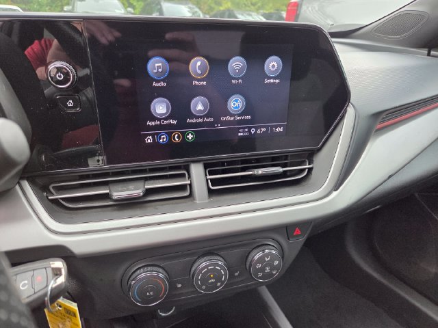 Used 2024 Chevrolet Trax RS FWD image 12