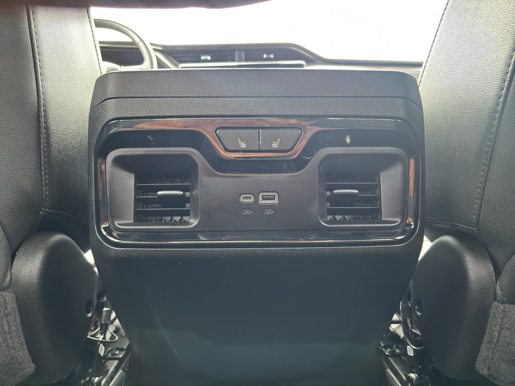 Used 2024 GMC Sierra 1500 AT4 w/ Technology Package AWD/4WD image 20