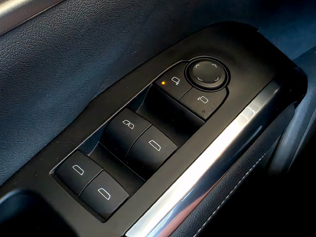 Used 2024 Chevrolet Traverse LT w/ LPO, Floor Liner Package AWD/4WD image 28