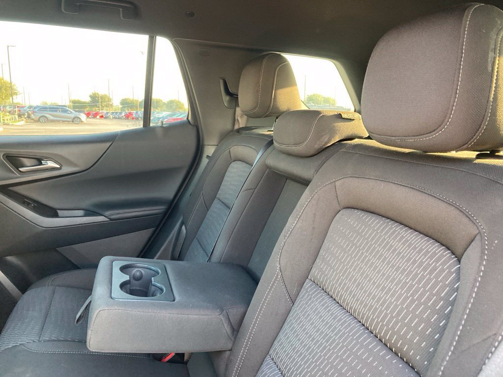 Used 2026 Chevrolet Equinox LT AWD/4WD image 9