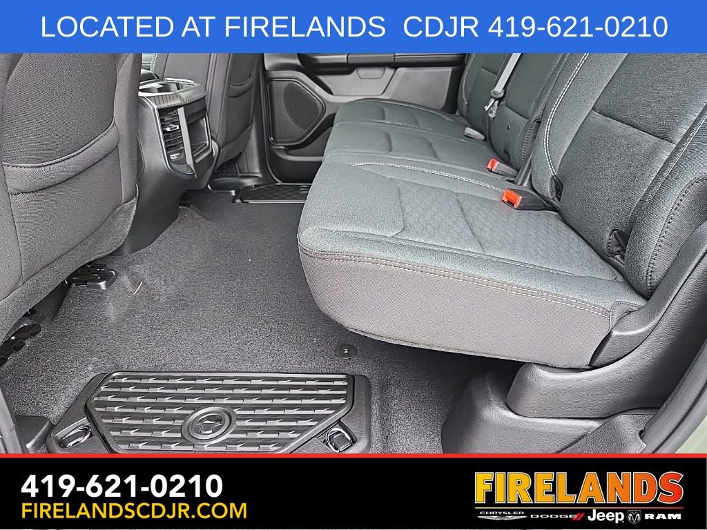 New 2026 RAM 1500 4x4 Crew Cab image 24