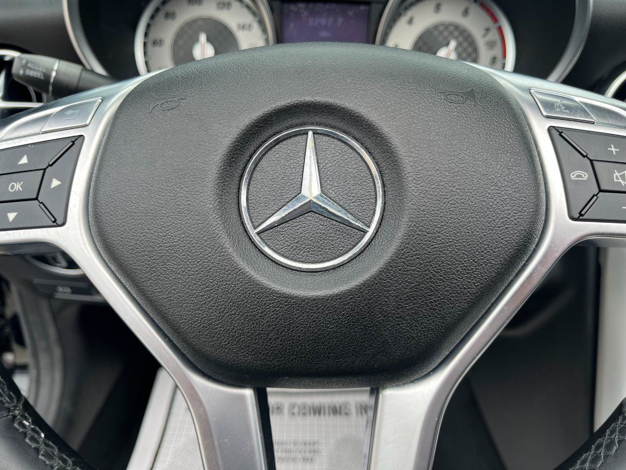 Used 2012 Mercedes-Benz SLK 350 image 29