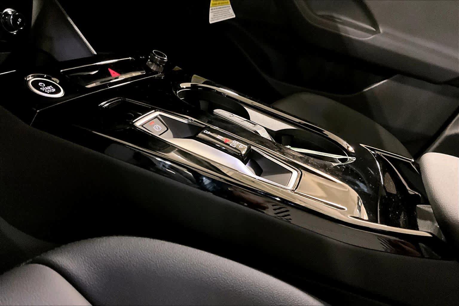 New 2025 Audi Q6 e-tron Premium AWD/4WD image 7