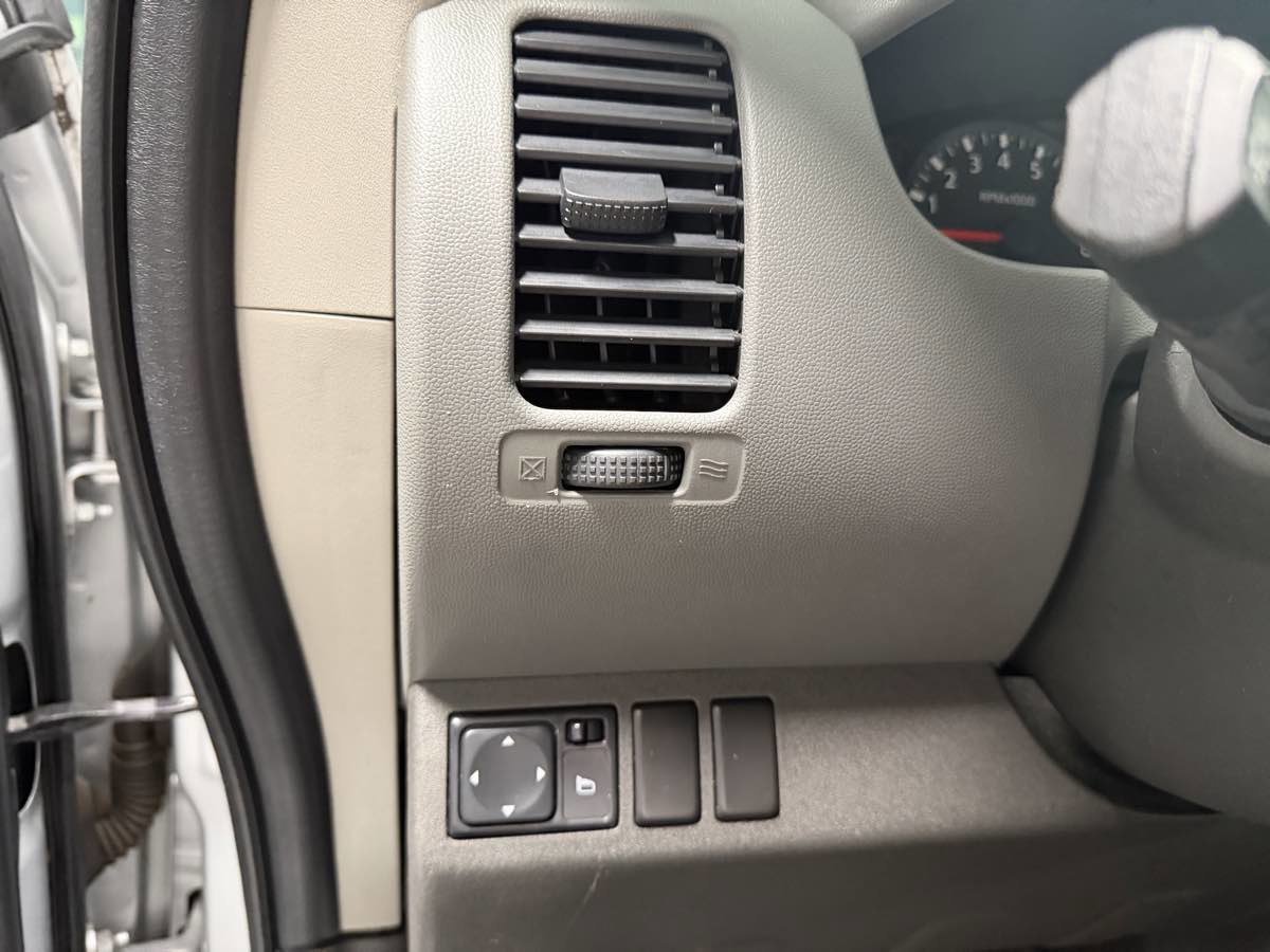 Used 2013 Nissan Xterra S AWD/4WD image 15