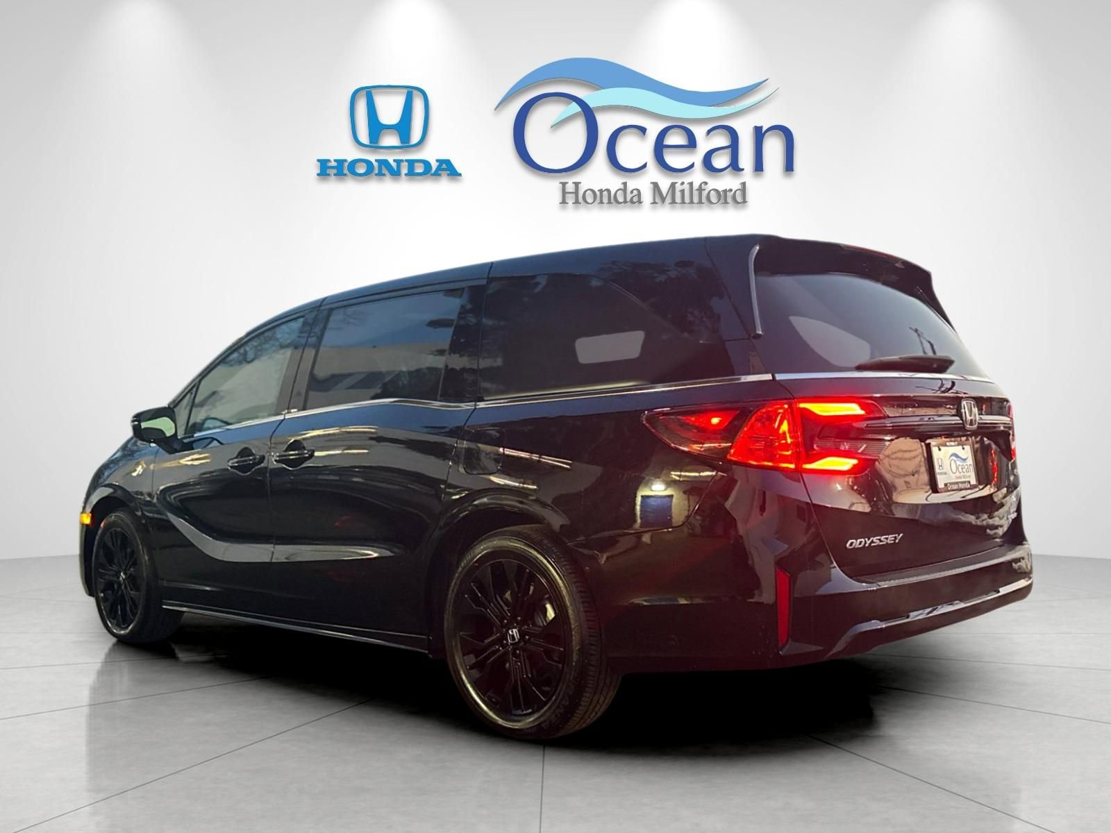 Used 2025 Honda Odyssey Sport-L image 5