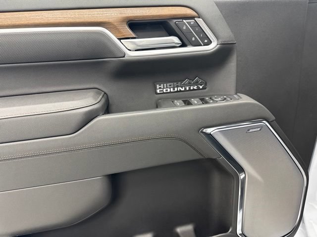 New 2026 Chevrolet Silverado 1500 High Country w/ Technology Package AWD/4WD image 9