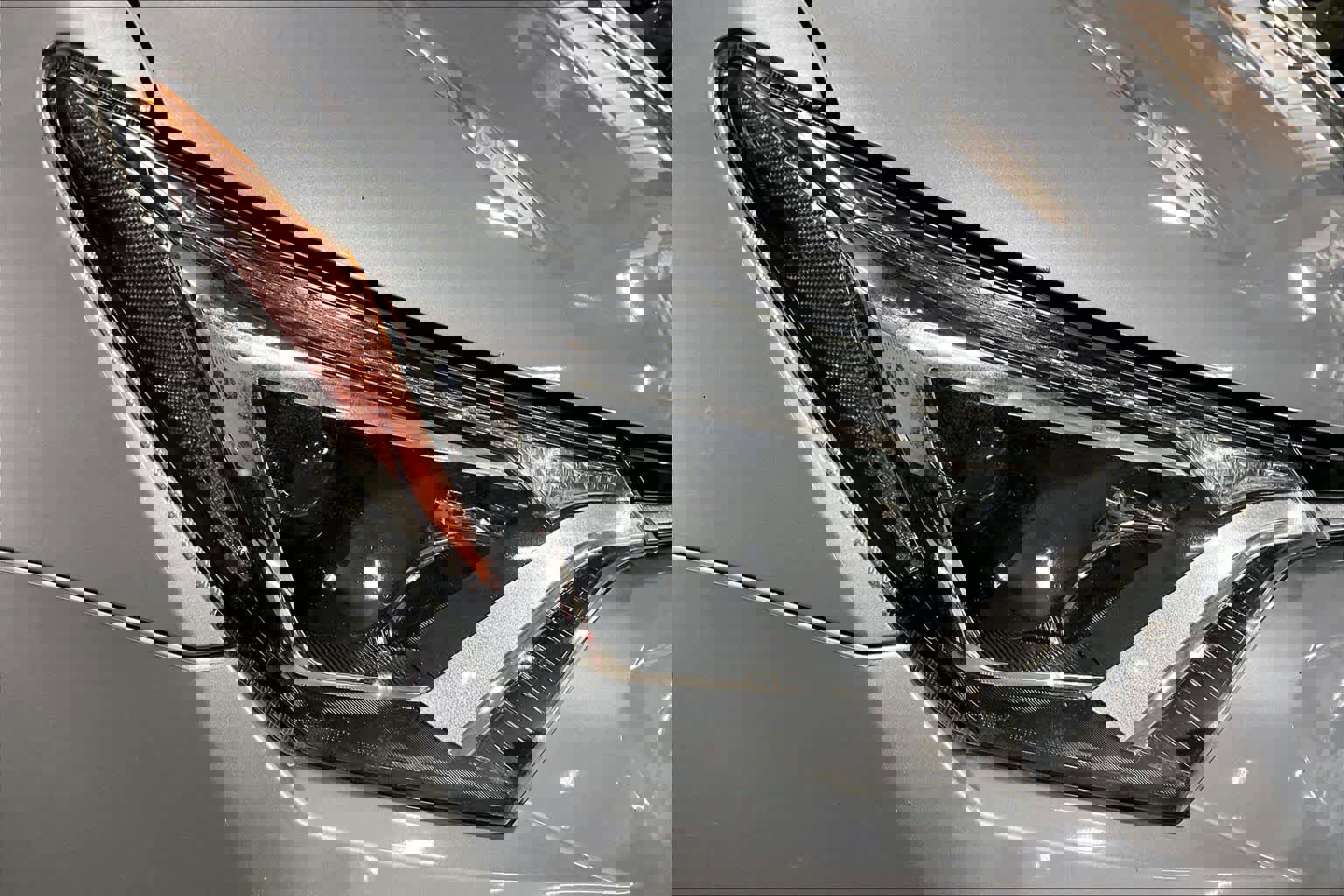 Used 2018 Toyota RAV4 XLE w/ Plus Extra Value Package image 28