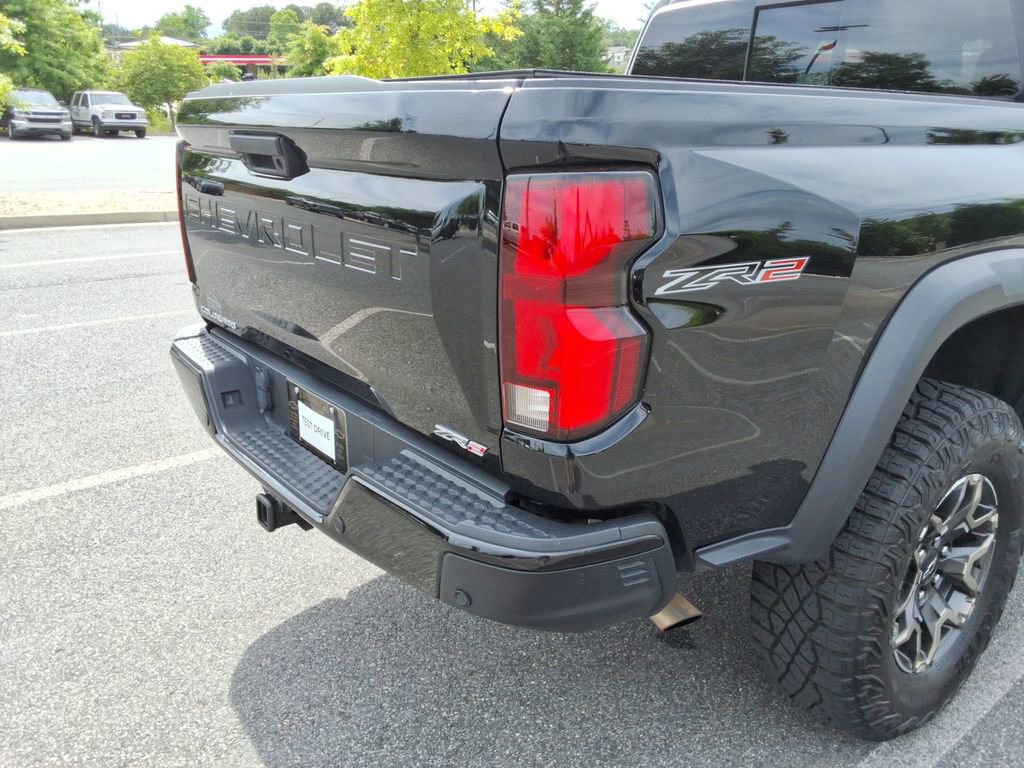 Certified 2024 Chevrolet Colorado ZR2 w/ ZR2 Convenience Package III AWD/4WD image 15
