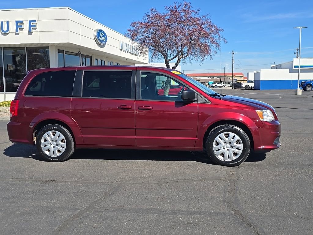 Used 2017 Dodge Grand Caravan SE w/ Power Window Group image 2