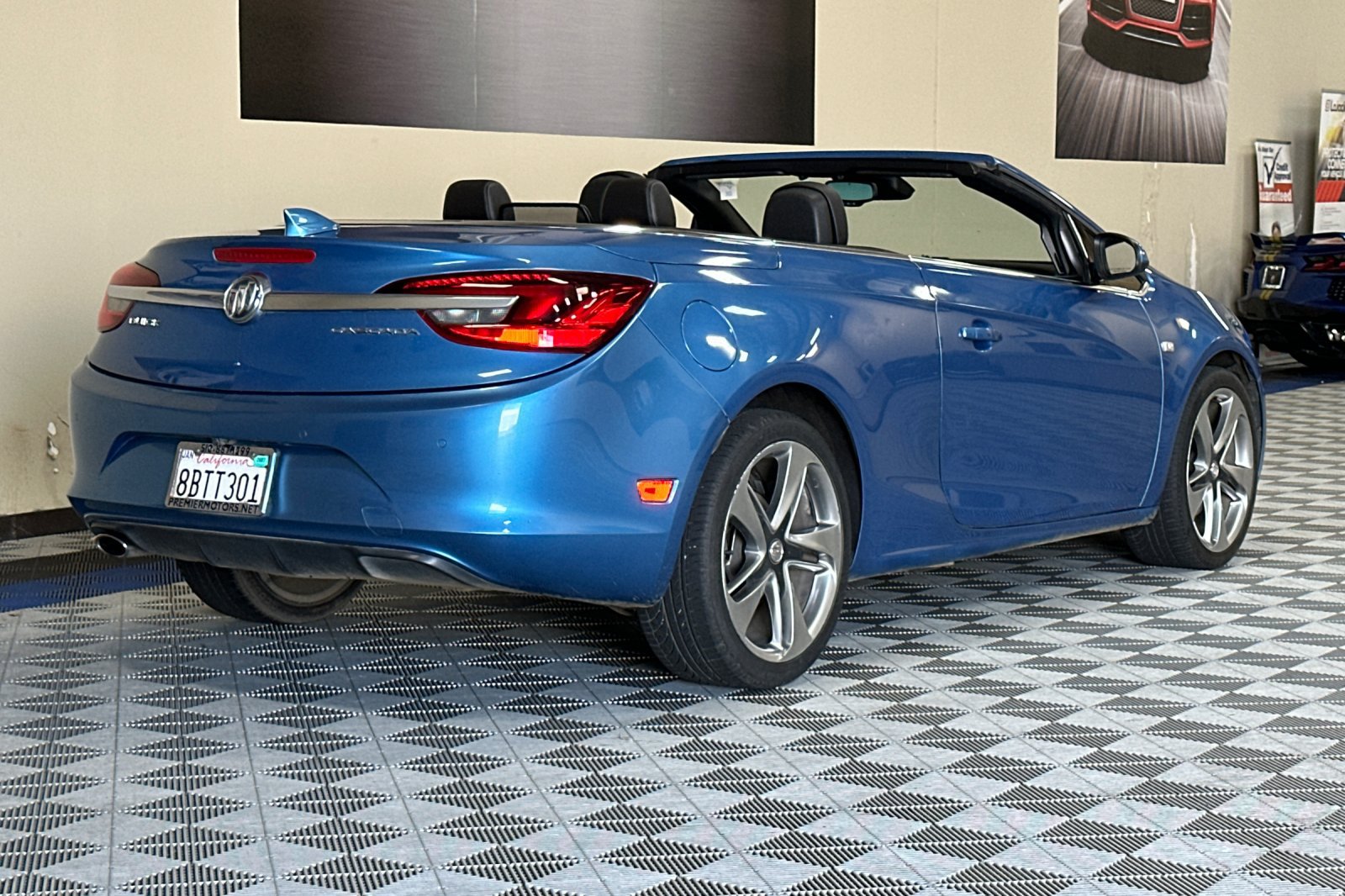 Used 2017 Buick Cascada Sport Touring FWD image 4