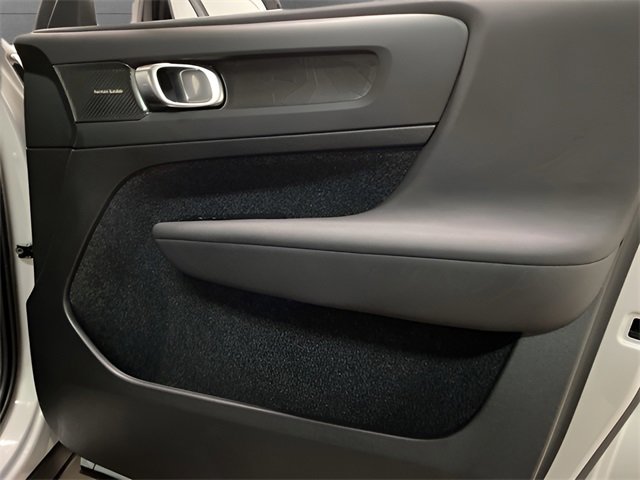 Used 2023 Volvo XC40 Recharge Ultimate w/ Protection Package Premier image 81