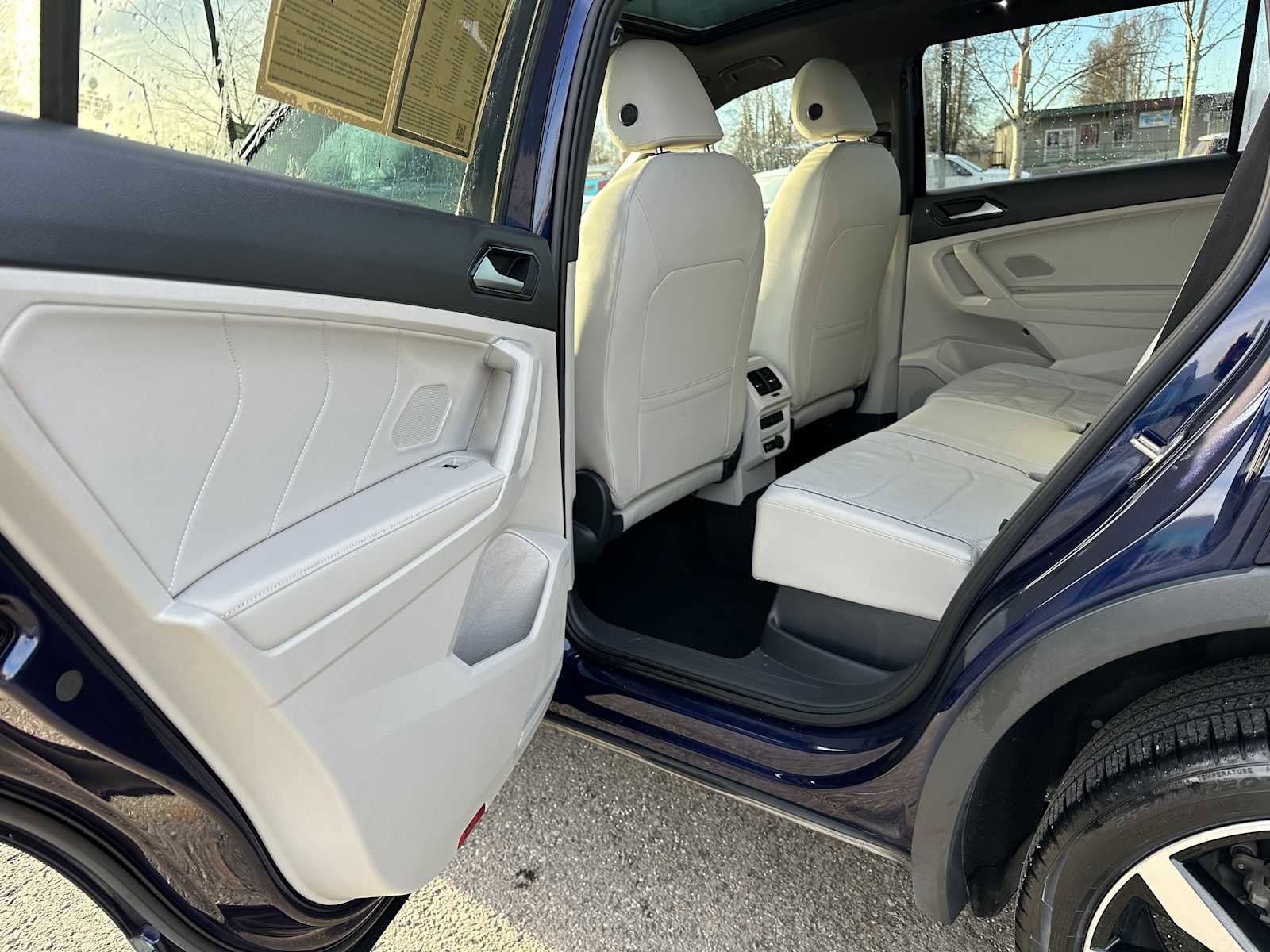 Used 2022 Volkswagen Tiguan SEL R-Line image 15