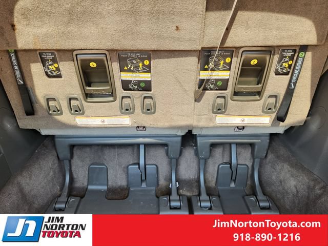 Used 2017 Toyota Sienna LE FWD image 32