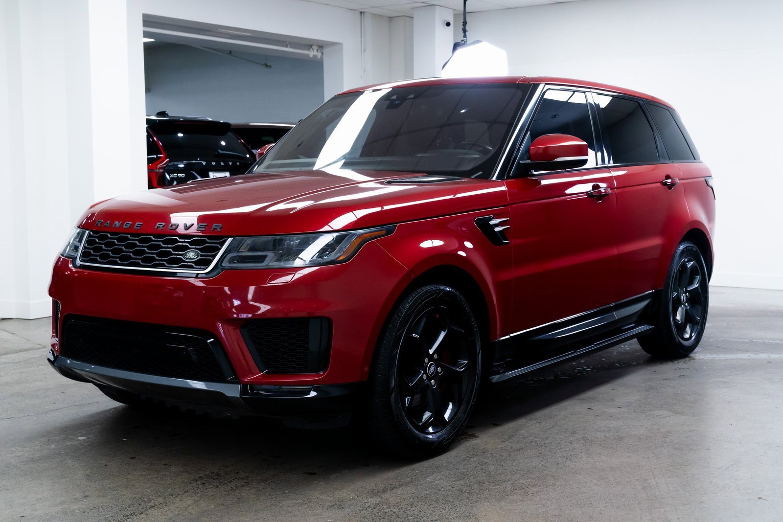 Used 2018 Land Rover Range Rover Sport HSE image 3