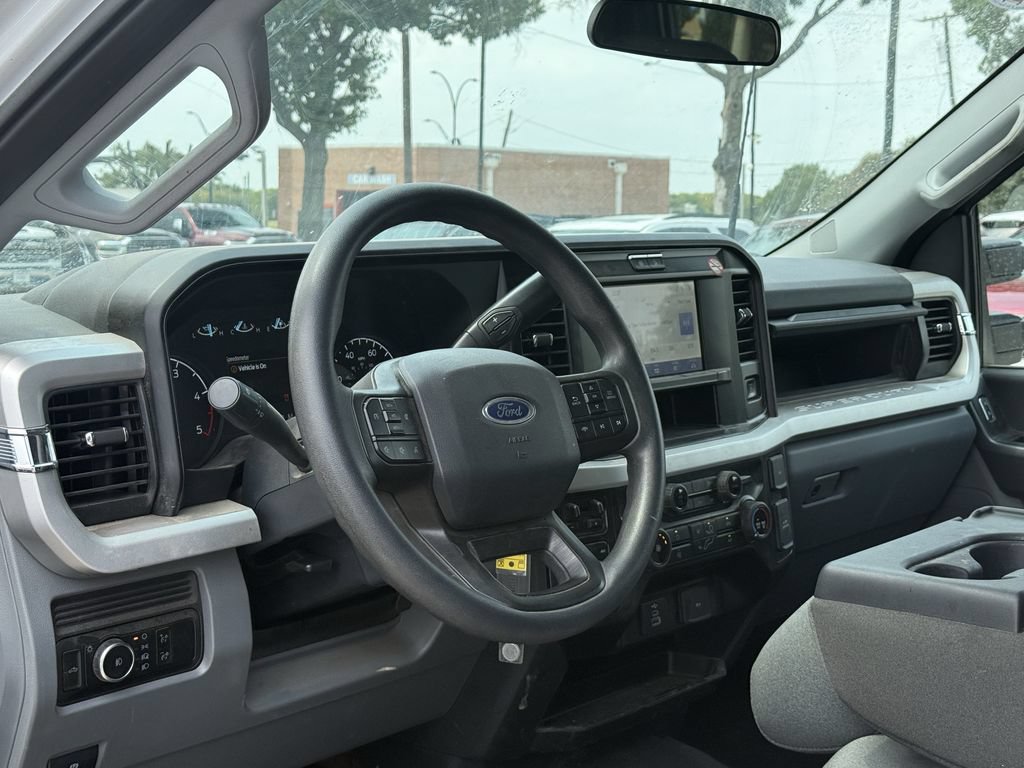 Used 2025 Ford F250 XLT w/ FX4 Off-Road Package AWD/4WD image 9